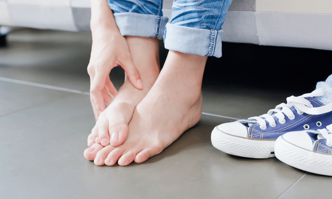 Symptoms of mycosis or foot fungus