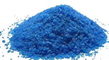 Copper sulfur for the treatment of nail fungus