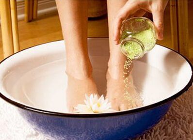 therapeutic bath for nail fungus